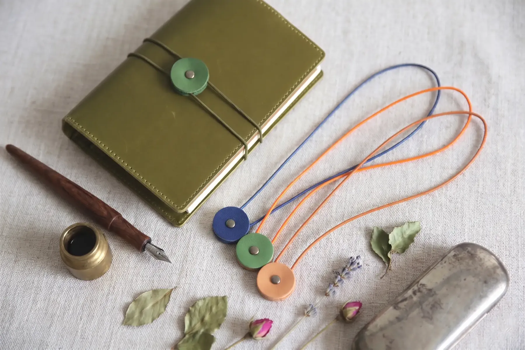 Aesthetic Leather Journal Bandolier - Premium Elastic Closure for Hobonichi & Travelers Notebooks