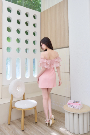 DS0145# เดรสงานแต่ง มินิเดรสผ้าสูท (ผ้าไม่ยืด) แต่งระบายผ้าแก้วสวยๆ สายเดี่ยว ทรงสวยเข้ารูป ใส่ออกงานได้ น่ารักมากๆ