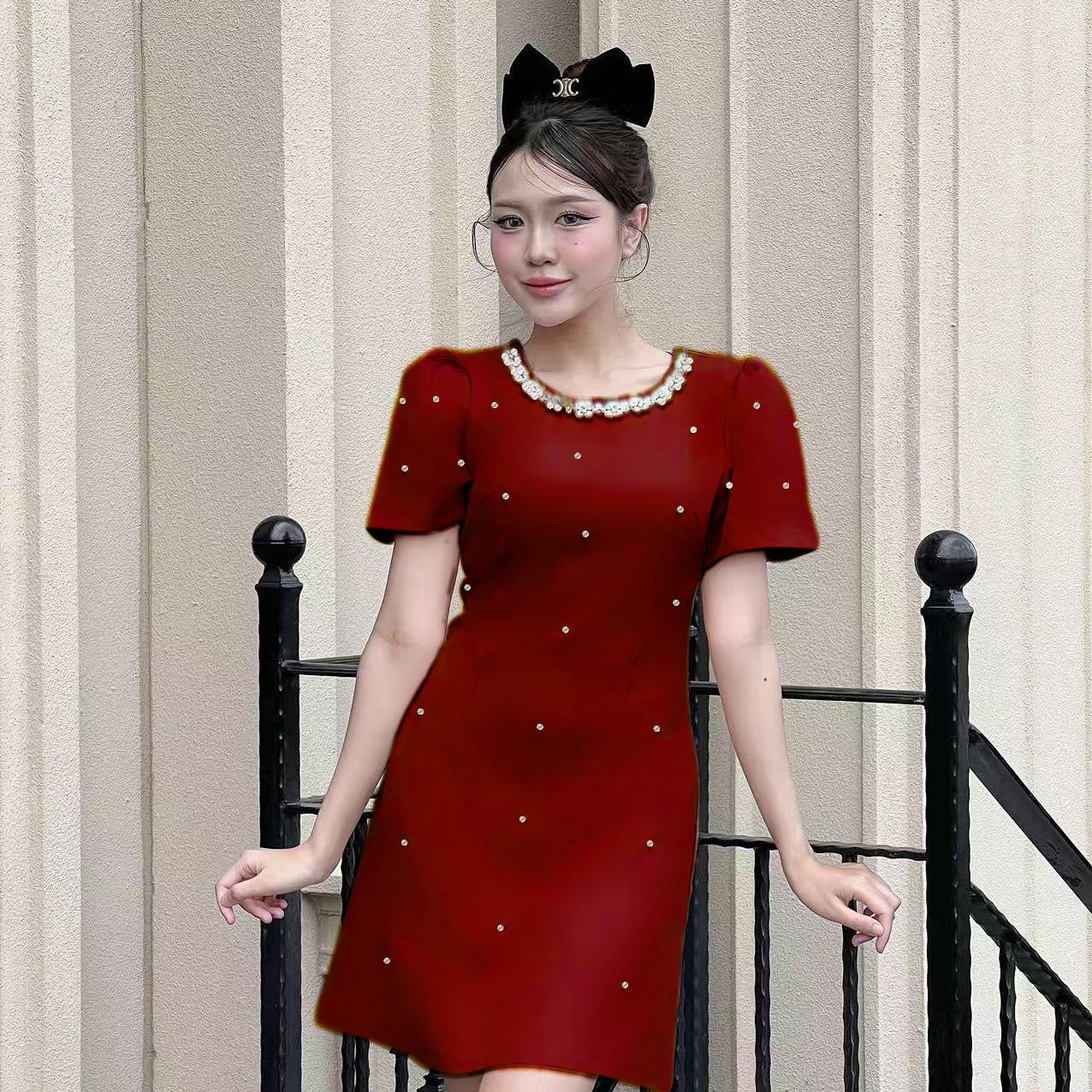 【Karlyn】FZ-CC-H16# เดรสผ้าสูทผ้าไม่ยืด)แขนสั้น งานปั้มหมุดมุก เรียบหรูดูแพงใส่ออกงานหรือใส่ทำงานก็ดูดี