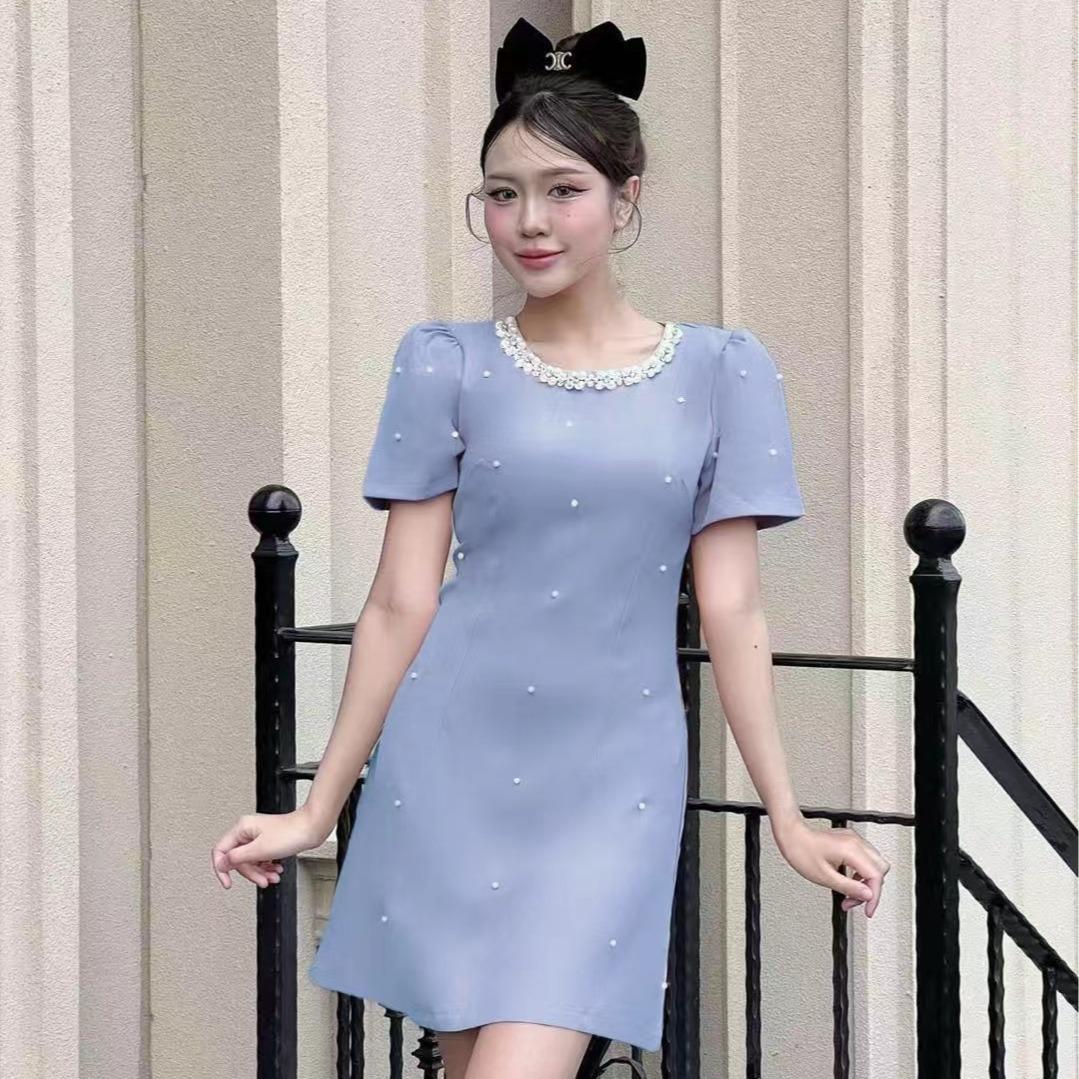 【Karlyn】FZ-CC-H16# เดรสผ้าสูทผ้าไม่ยืด)แขนสั้น งานปั้มหมุดมุก เรียบหรูดูแพงใส่ออกงานหรือใส่ทำงานก็ดูดี