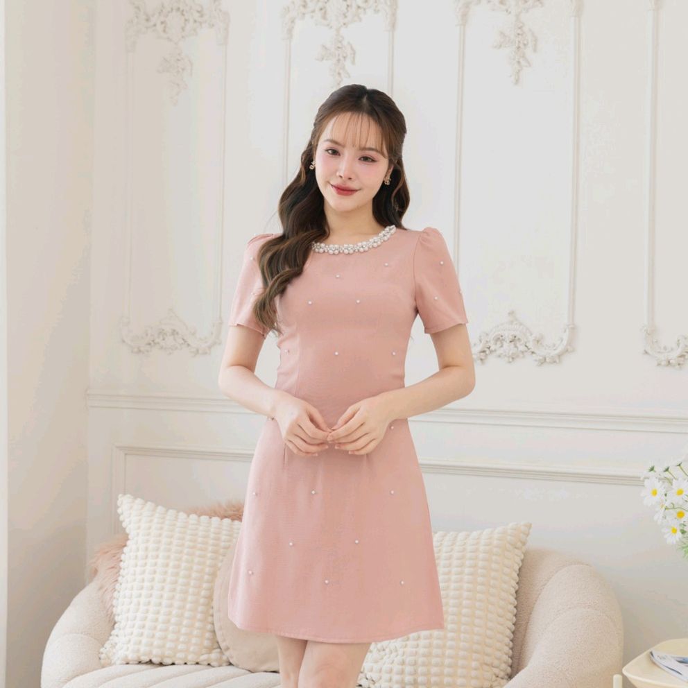 【Karlyn】FZ-CC-H16# เดรสผ้าสูทผ้าไม่ยืด)แขนสั้น งานปั้มหมุดมุก เรียบหรูดูแพงใส่ออกงานหรือใส่ทำงานก็ดูดี