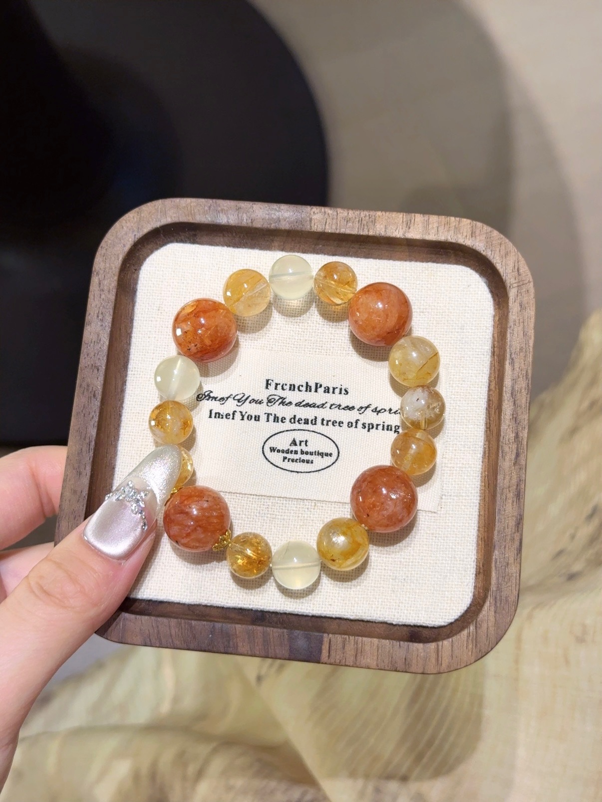 膠花黃塔晶手串