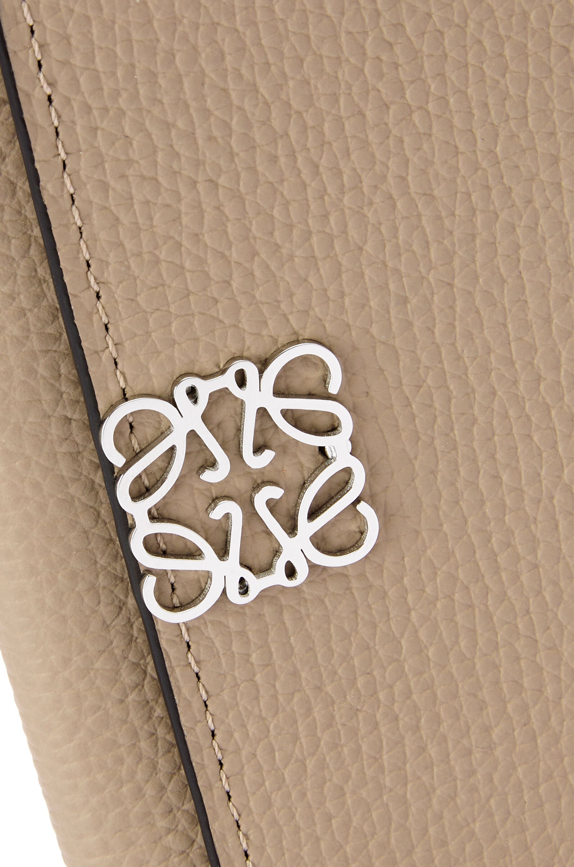 アナグラム バーティカル ウォレット スモール（ペブルグレインカーフ）