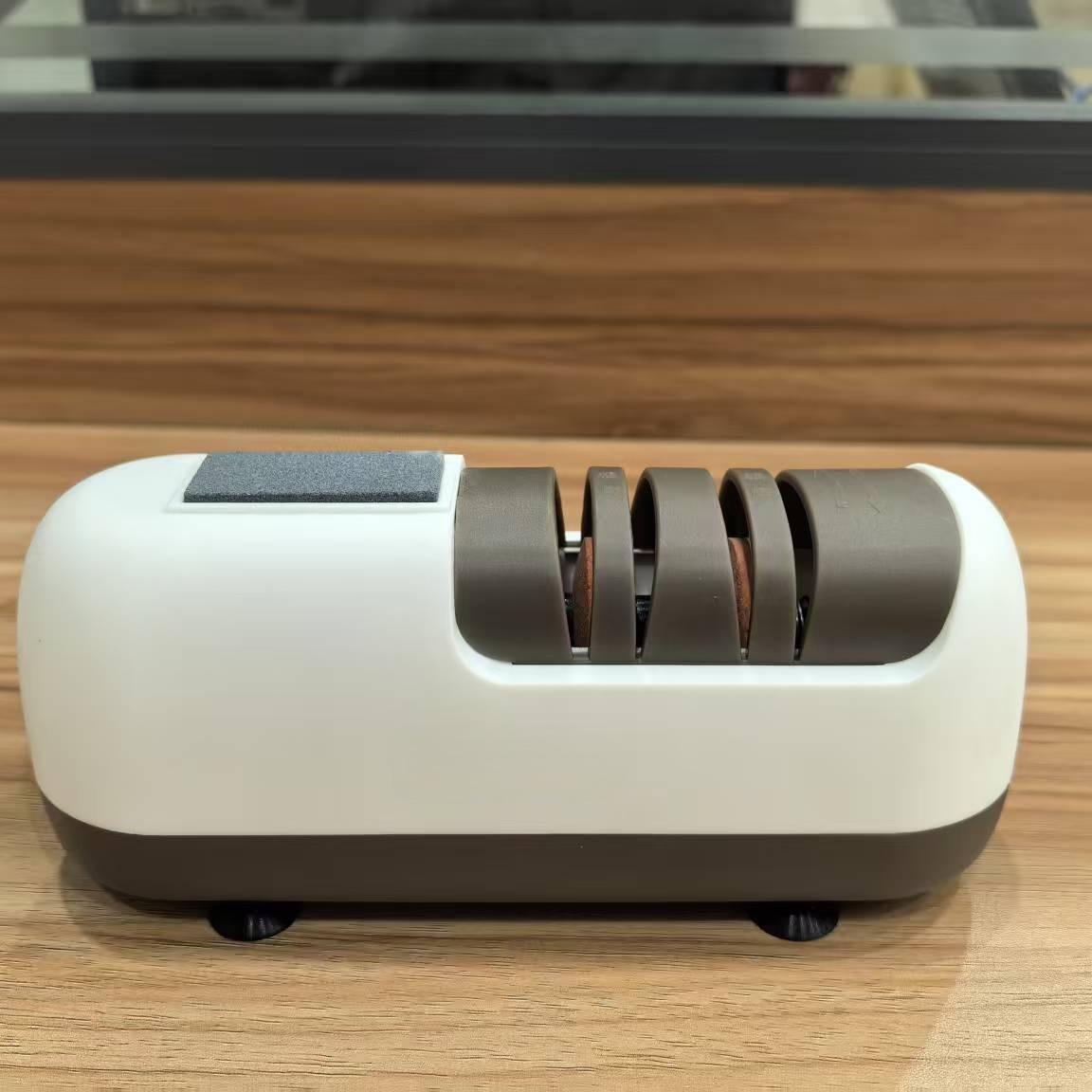 Fully automatic household electric knife sharpener