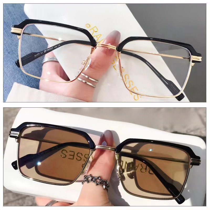 [Far and near use] Color-changing reading glasses