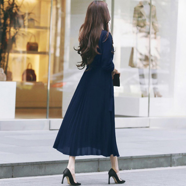Chiffon Long-Sleeved Pleated Dress