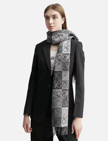 Loewe チェッカーボード スカーフ（ウール＆カシミヤ）