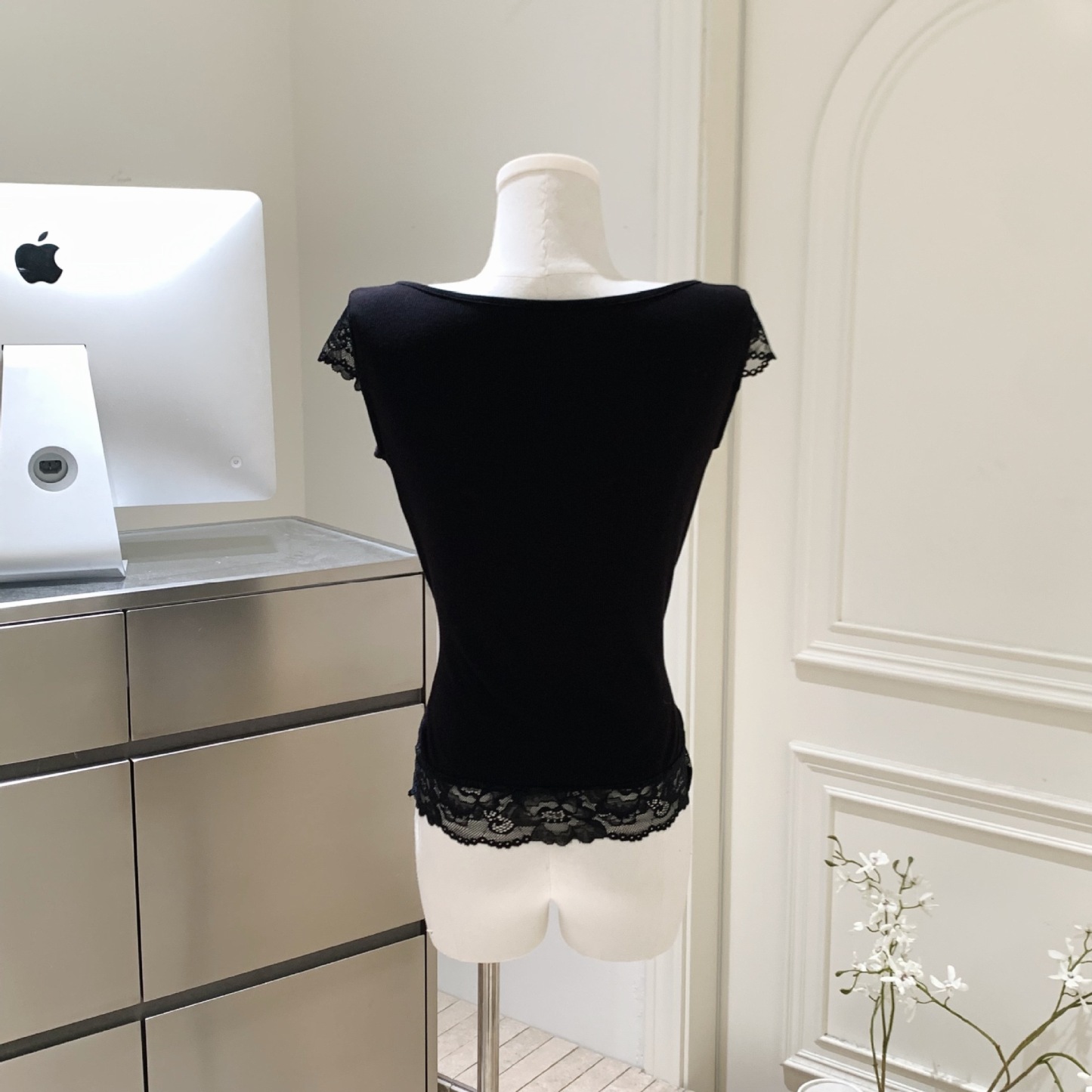 Secretly Alluring Lace Patchwork Pure Desire Short Sleeve T-Shirt for Women, Slim Fit, Slimming Top for Spring and Summer