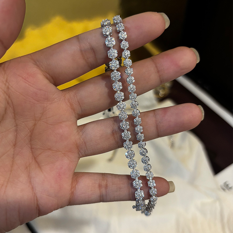 Small Plum Blossom Moissanite Bracelet for Women, Light Luxury Niche 925 Silver, Passes Diamond Tester, Gift for Girlfriend or Best Friend for Graduation