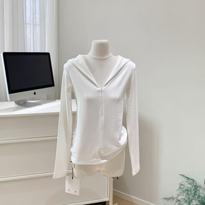 Classic re-release in new colors: Casual hooded sweatshirt with half-zip, stretchy slim-fit top