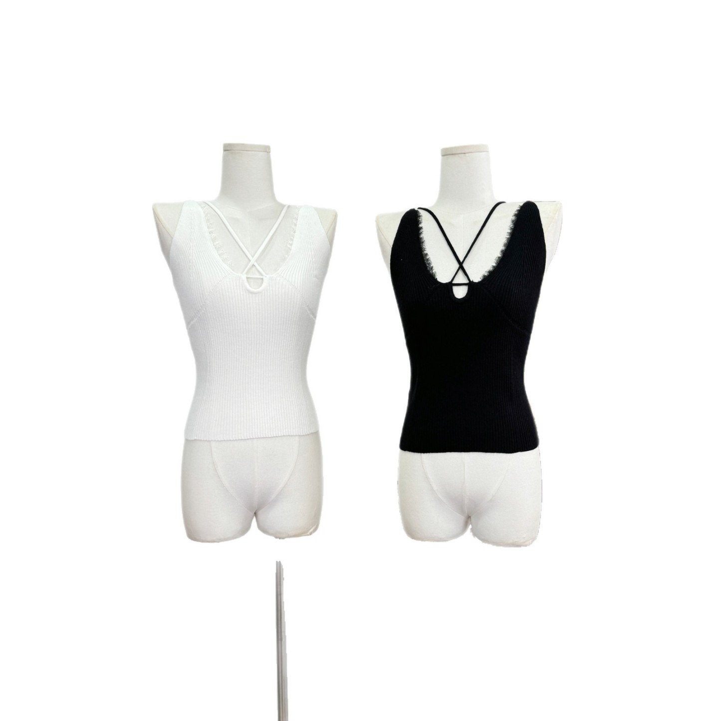 C21 Sultry figure, black and white two-tone textured V-neck slimming versatile cross halter neck camisole for women