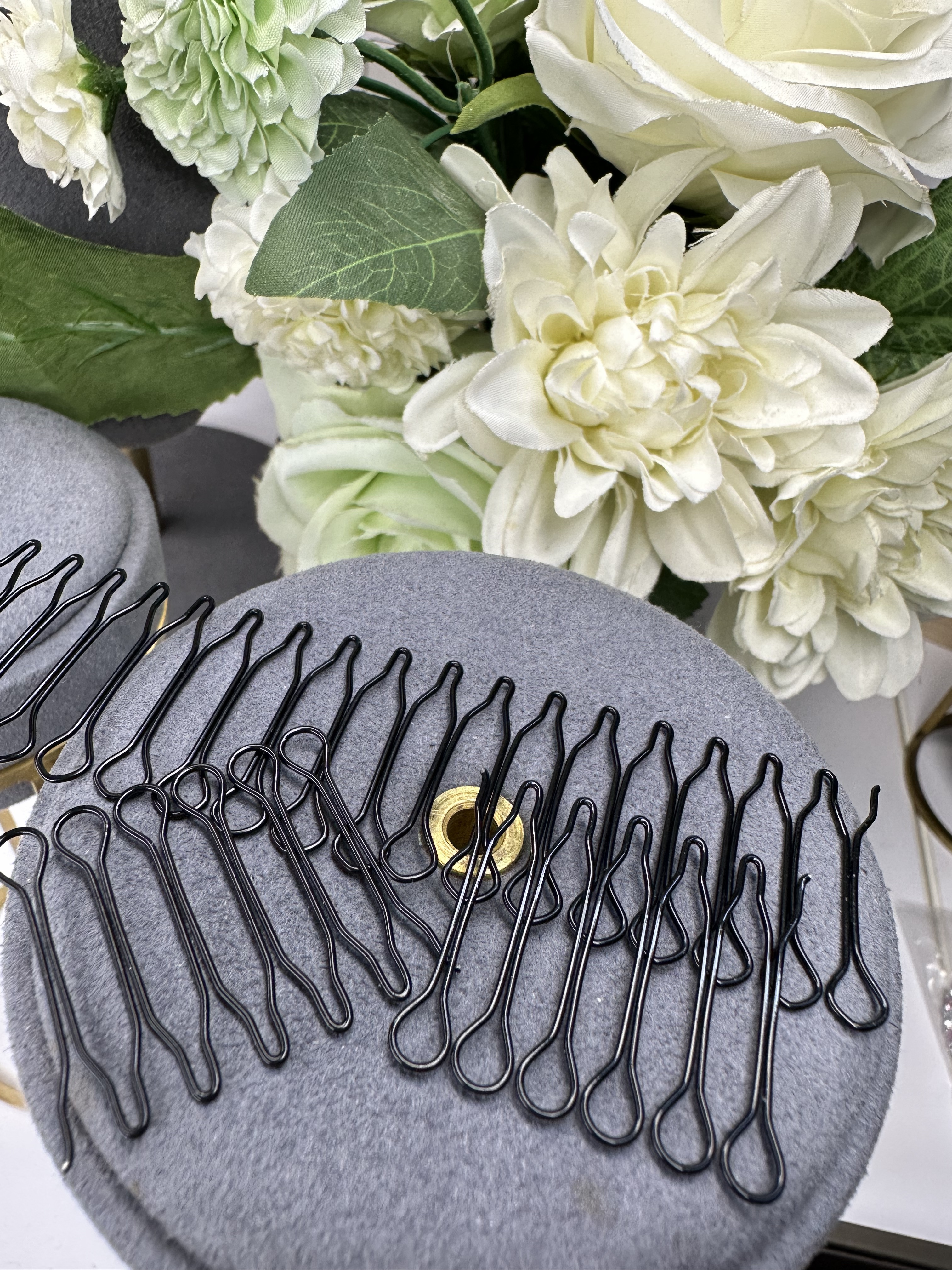 BUY BIG HAIRCLIP FREE 2 SMALL HAIRCLIP FOR HIDING HAIR(MK19)