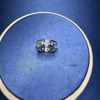 New European and American ice cube rings for men and women, silver diamond-studded couple rings, elegant hollow heart-shaped rings wholesale