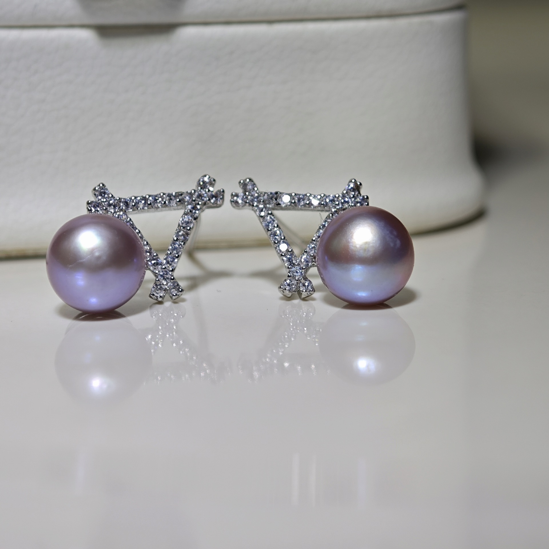 Zhuji pearl earrings 8-9mm round pearl earrings S925 silver needle natural high-quality gray pearl earrings wholesale