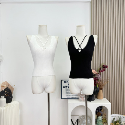 C21 Sultry figure, black and white two-tone textured V-neck slimming versatile cross halter neck camisole for women