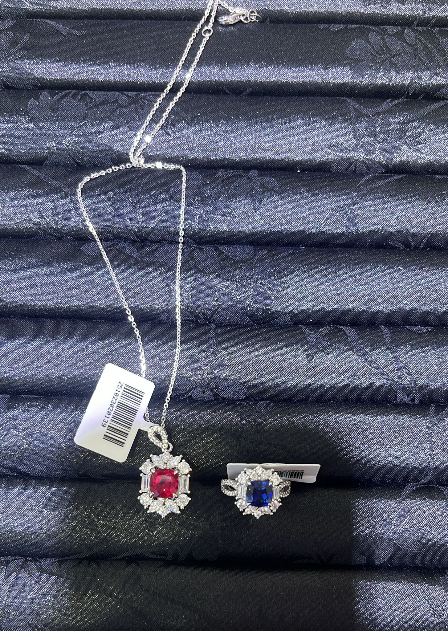 H22 LABGROWN SAPPHIRE BLUE SURR MOS DIA NECKLACE