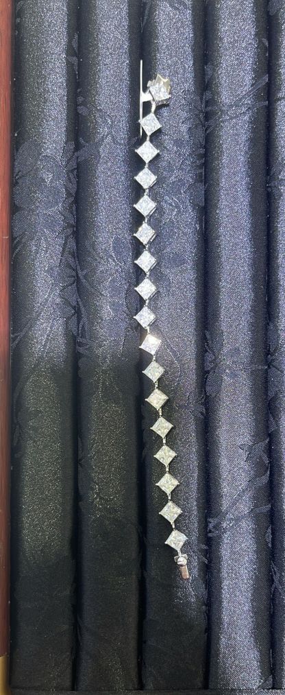 H50 MOS PRINCESS CUT TENNIS BRACELET