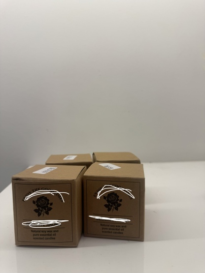 MK31 SET OF 4 CANDLE WITH SMELL