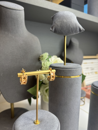 E14RG RG NET CURVE EARSTUD