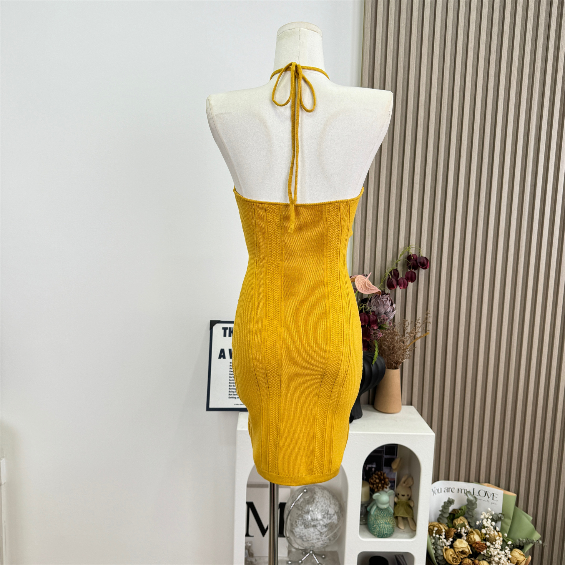 C83 BODYCON SLEEVELESS SHORT DRESS YELLOW