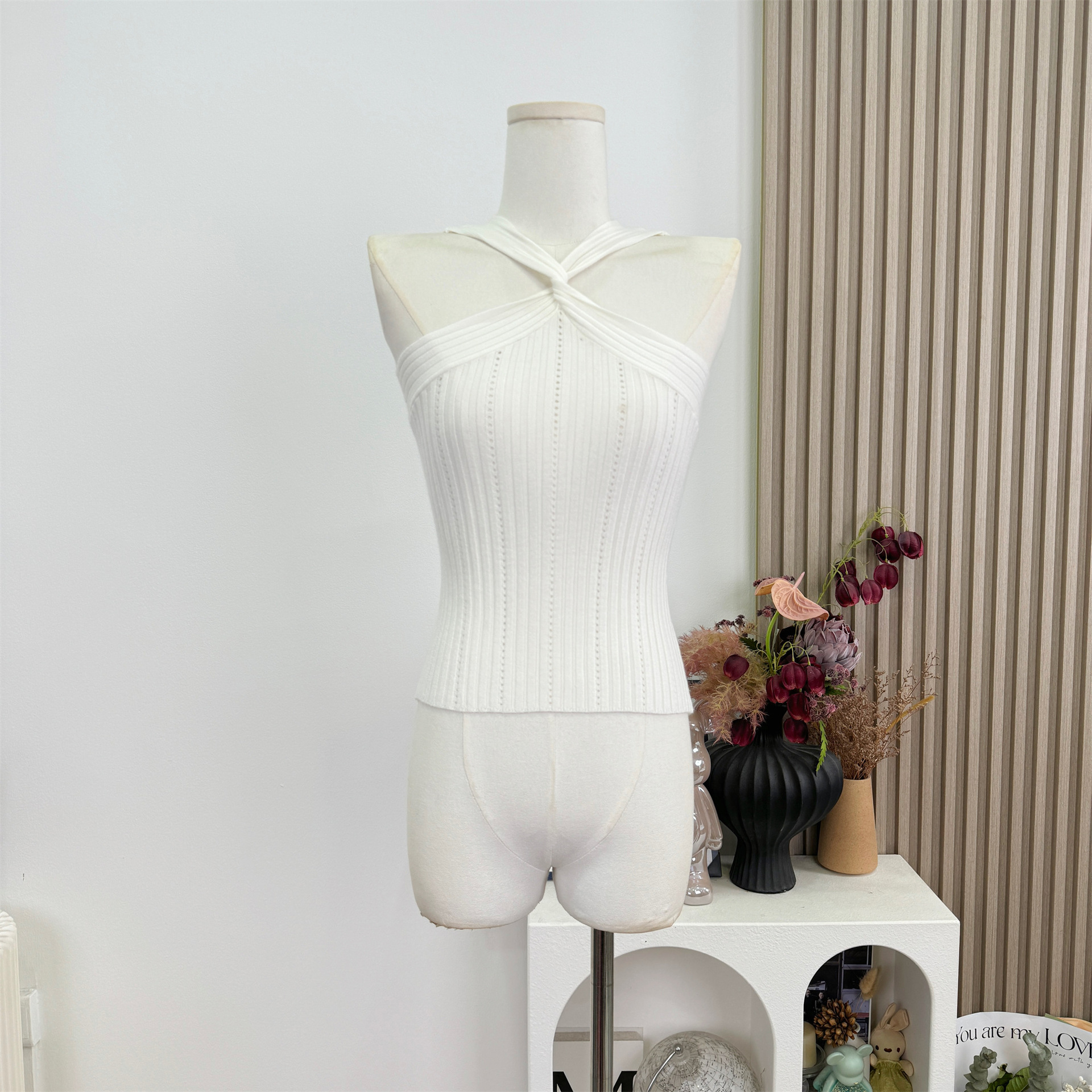 C20 2026 Spring/Summer New Design Knitted Vest with Twist Detail