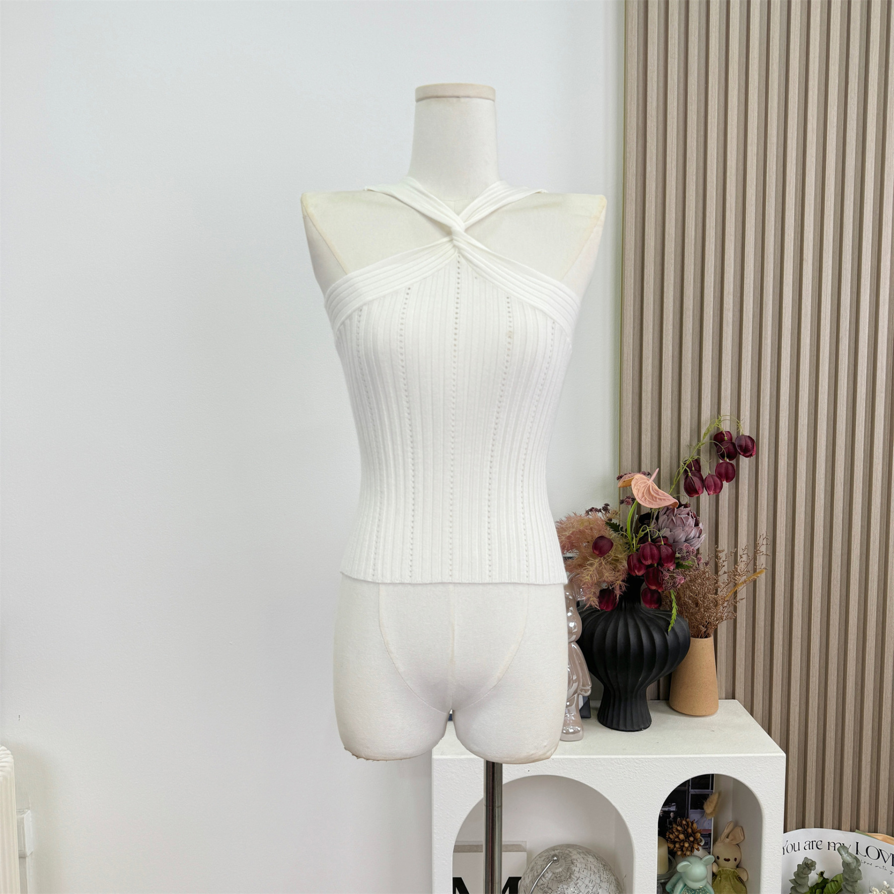 C20 2026 Spring/Summer New Design Knitted Vest with Twist Detail