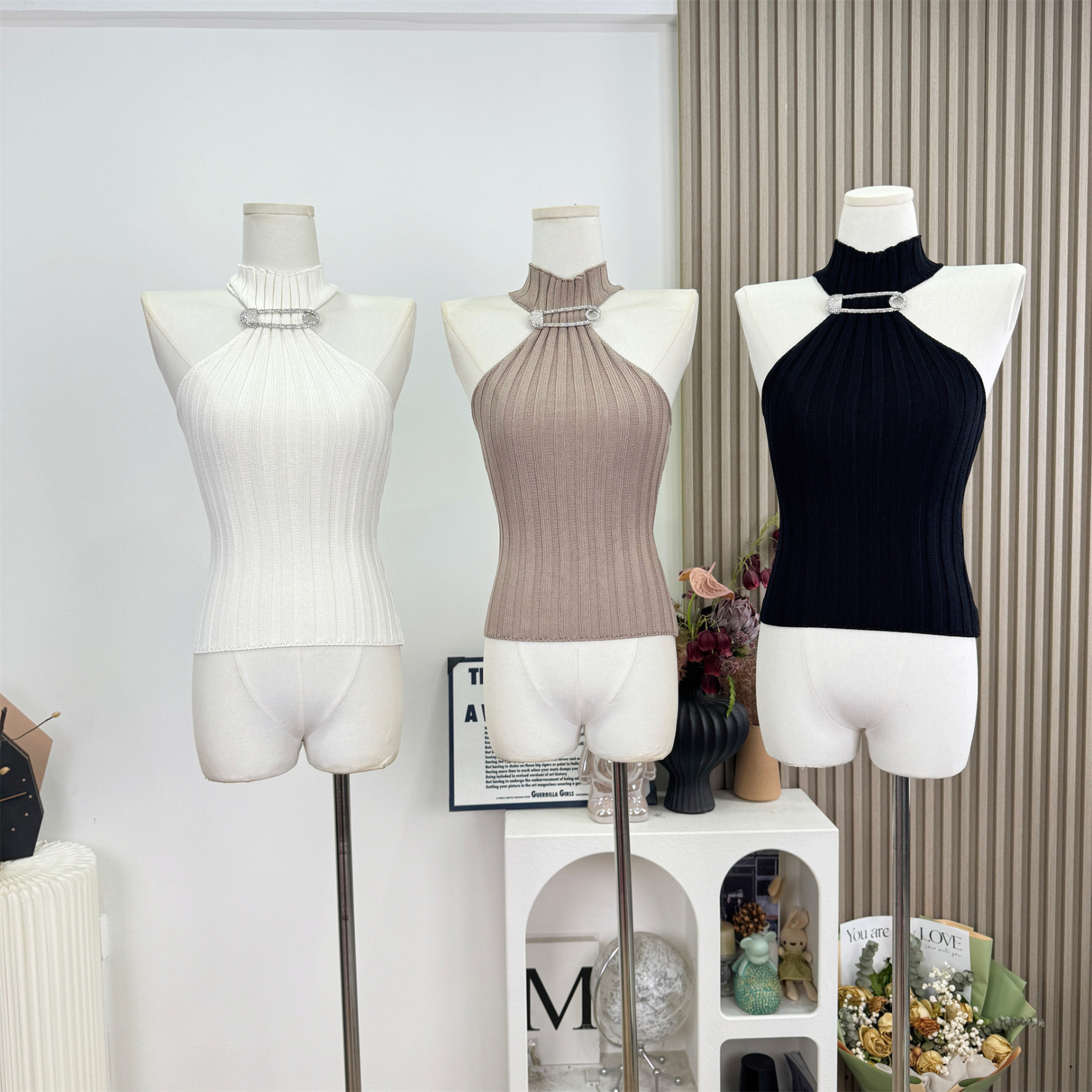 2026 Spring/Summer New Sleeveless Turtleneck Knit Sweater