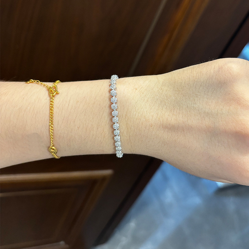 Small Plum Blossom Moissanite Bracelet for Women, Light Luxury Niche 925 Silver, Passes Diamond Tester, Gift for Girlfriend or Best Friend for Graduation