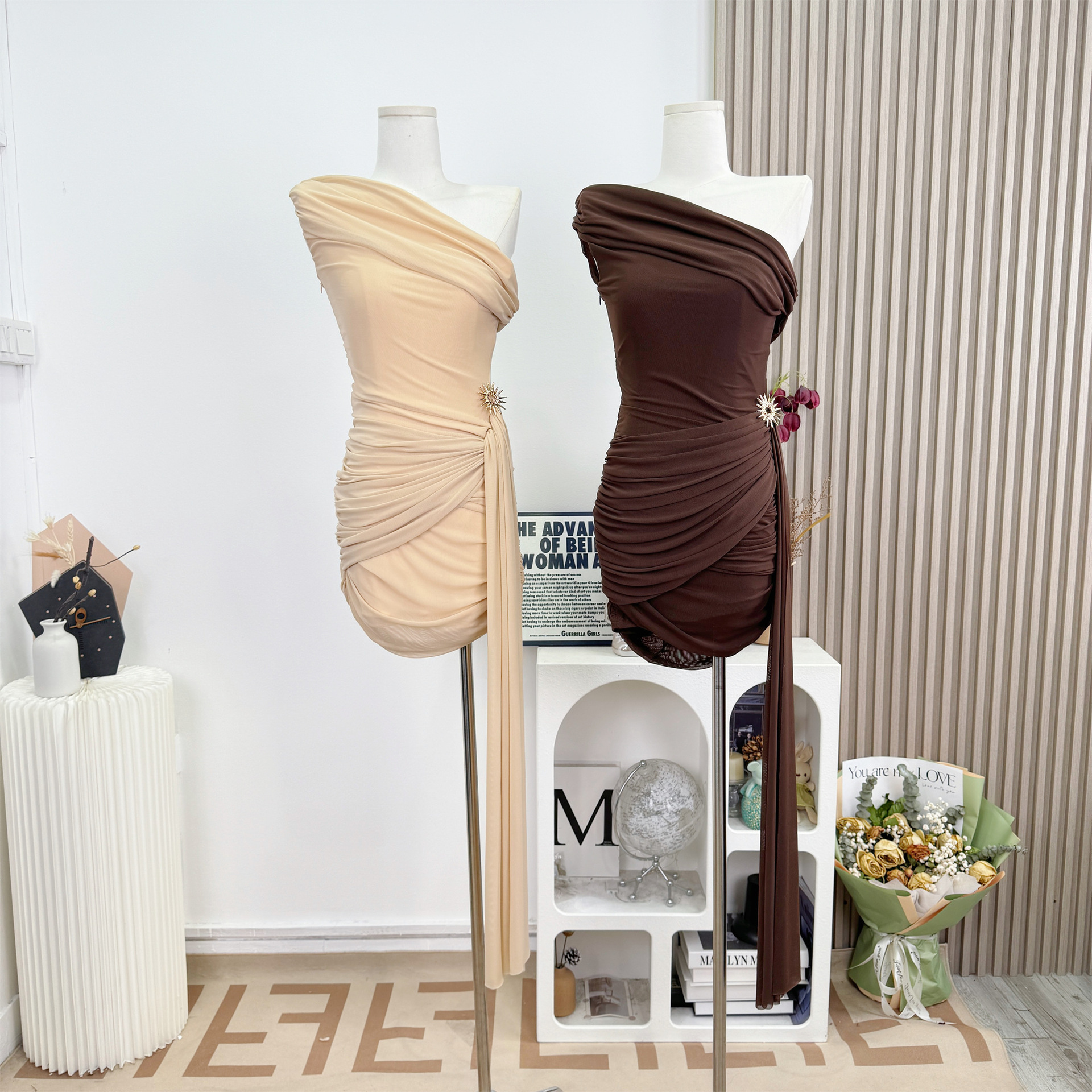 Purely alluring spring-summer off-shoulder pleated waist-slimming bodycon dress with ribbons