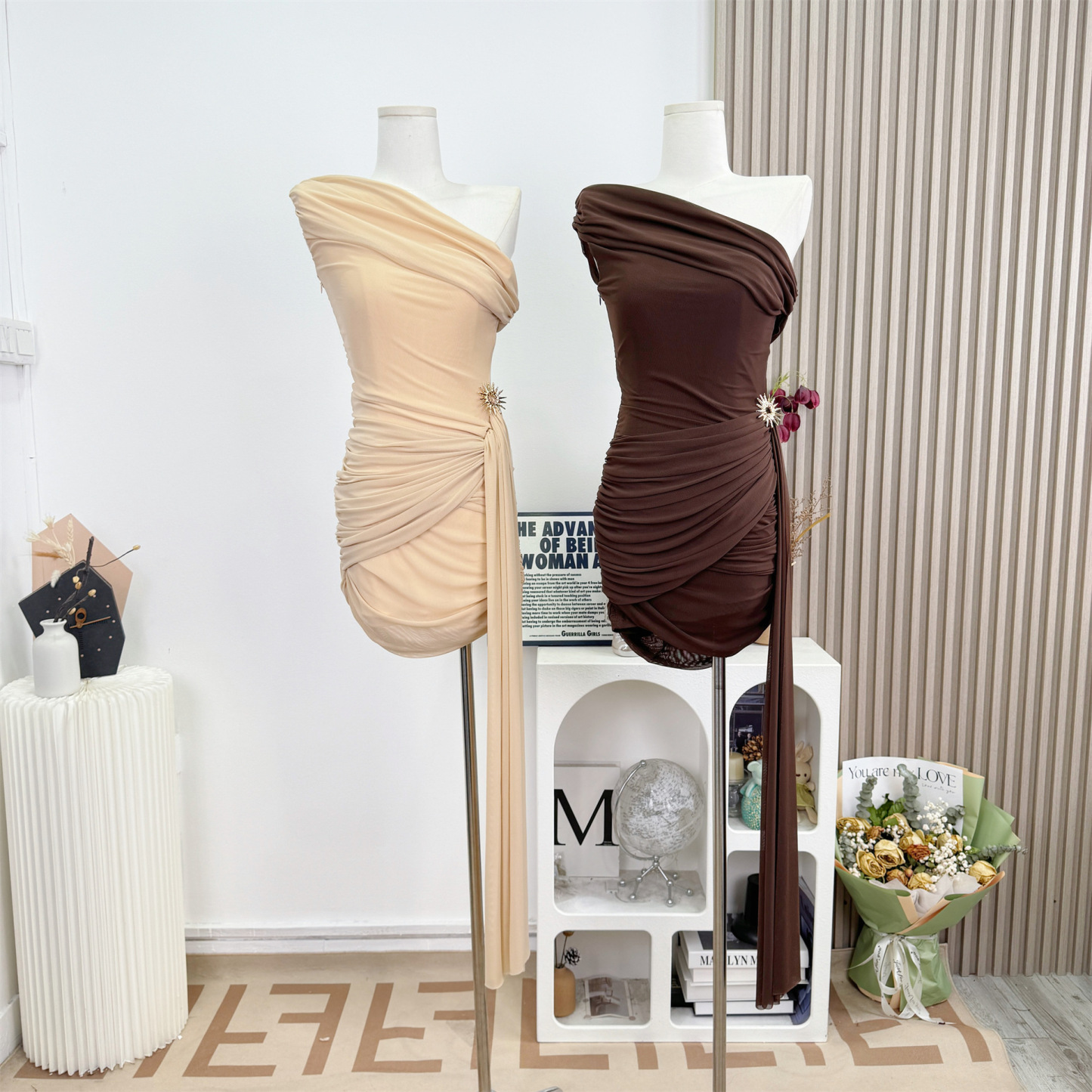 Purely alluring spring-summer off-shoulder pleated waist-slimming bodycon dress with ribbons