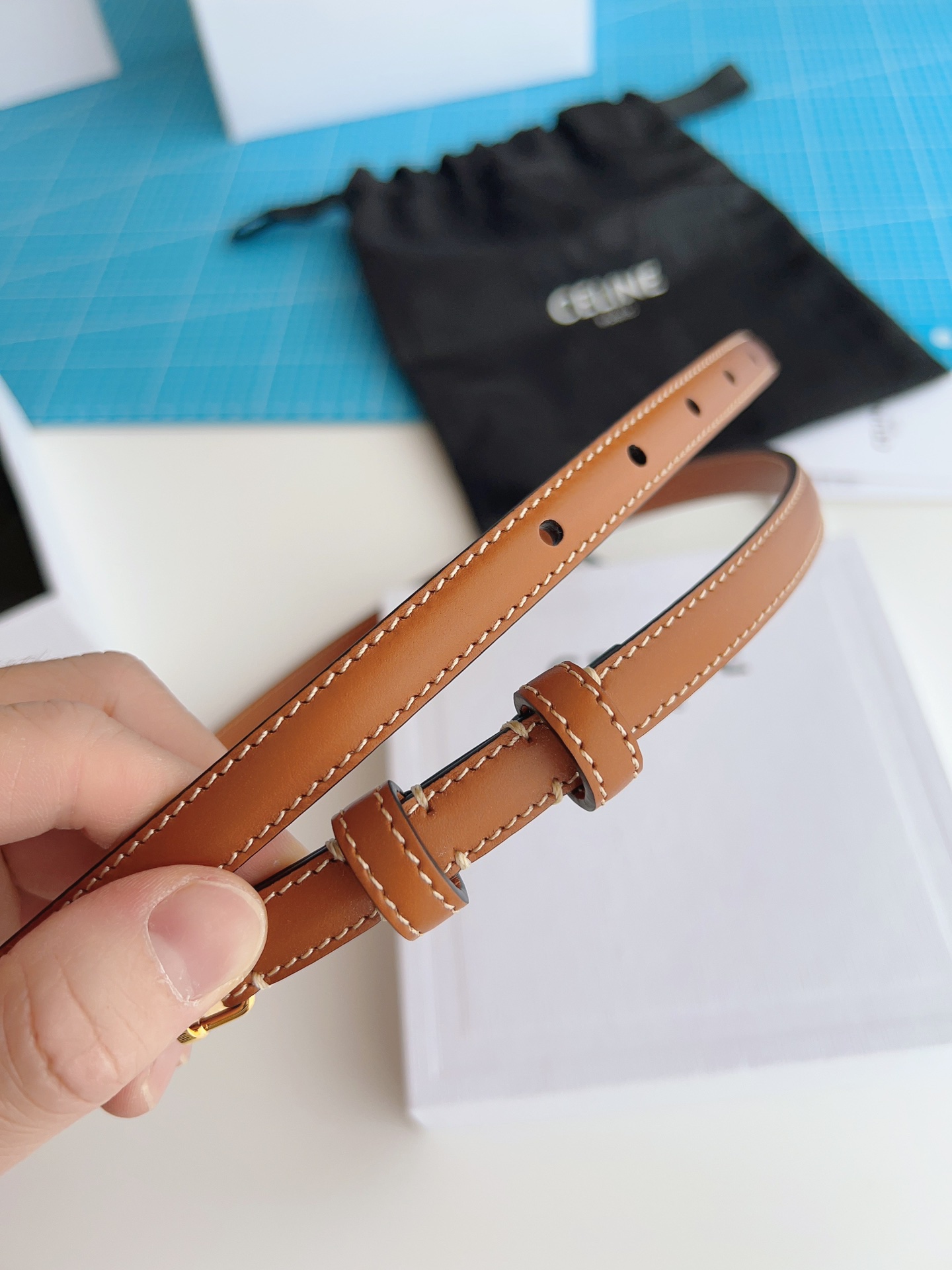 《CELINE》塞琳🇫🇷法國原廠皮料，棕色全皮 品質毋庸置疑 ，只有最好，沒有更好，寬1.3cm