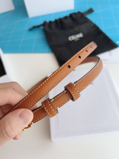 《CELINE》塞琳🇫🇷法國原廠皮料，棕色全皮 品質毋庸置疑 ，只有最好，沒有更好，寬1.3cm