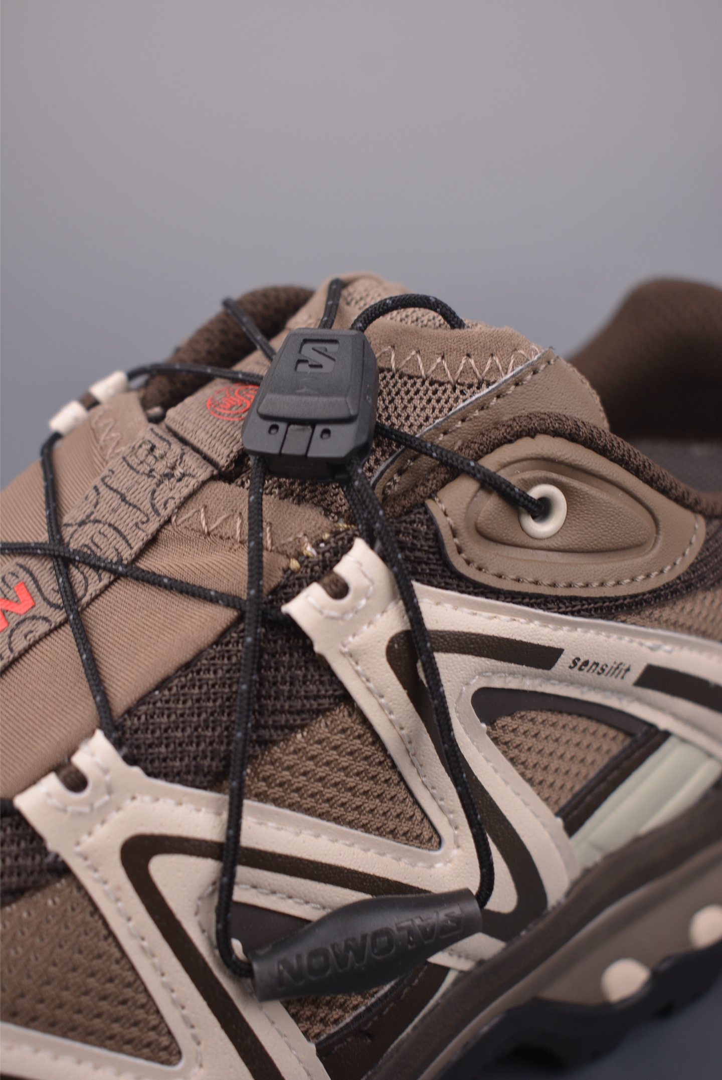 薩洛蒙 Salomon XT-Quest GTX ATHR 薩洛蒙復古潮流戶外機能登山跑鞋
官方貨號: 473058 
尺碼：36 37.5 38 38.5 39 40 40.5 41 42 42.5 43 44 44.5 45 46