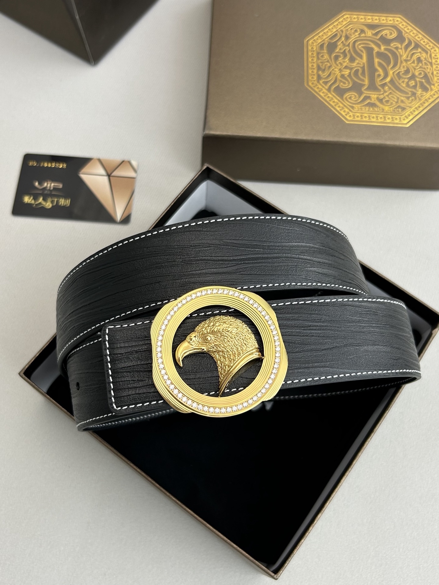 【史蒂芬】原版樹皮紋牛皮腰帶，搭配新款不鏽鋼鷹頭鑽扣，寬度3.8cm，雙面可用，長度不可調節，需要選擇合適的尺碼。具有獨特吸引力！