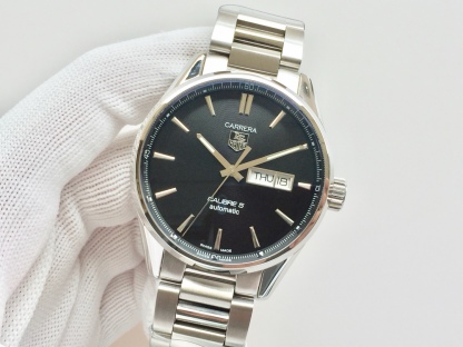 TAG泰格豪雅 卡萊拉系列WAR201A.FC6266 商務休閒款 中英文雙歷腕表 41毫米直徑 搭載2836 自動機械機芯 316L精鋼可配真皮錶帶 原裝折疊扣。