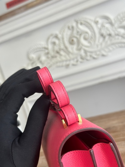 康康  空姐包  
constance  19cm  
epsom掌紋小牛皮  半收工  蠟線縫製