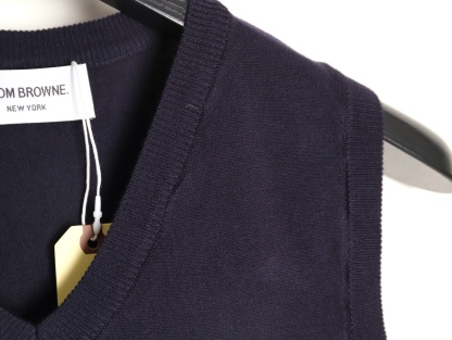 🔝THOM BROWNE TB 彩條V領羊毛針織連衣裙
原版定制面料 輔料 
尺碼：1 2 3