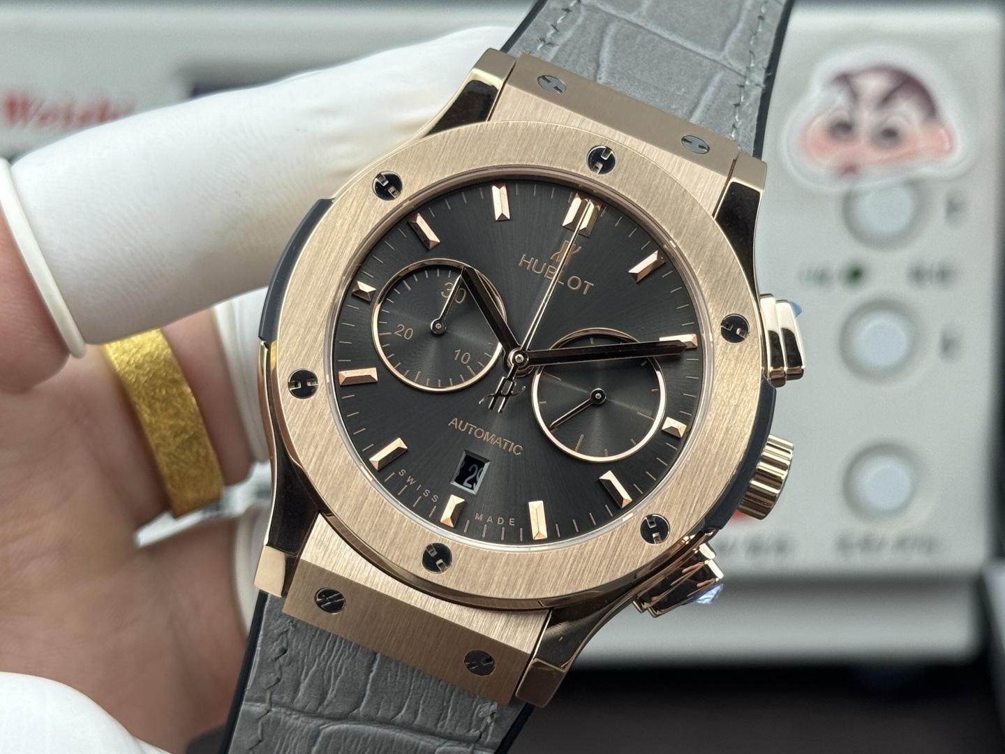 （實拍圖）升級版宇舶hublot恆寶表經典融合CLASSIC FUSION系列，直徑45mm，表殼316L精鋼，耐磨藍寶石玻璃，施華洛世奇鑽石鑲嵌，進口搭載進口7750多巧能計時機芯，還原原裝所有功能，在不同的時空共鳴，如繪畫，如音樂，如時計，獨一無二的HUBLOT最配獨一無二的他，經典融合計時腕表。