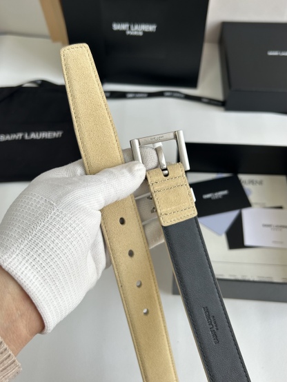 聖羅蘭 女士腰帶，進口小牛皮 配以CASSANDRE 標識腰帶環。古銅色金銀五金可選。精緻優雅的設計，寬度3.0cm