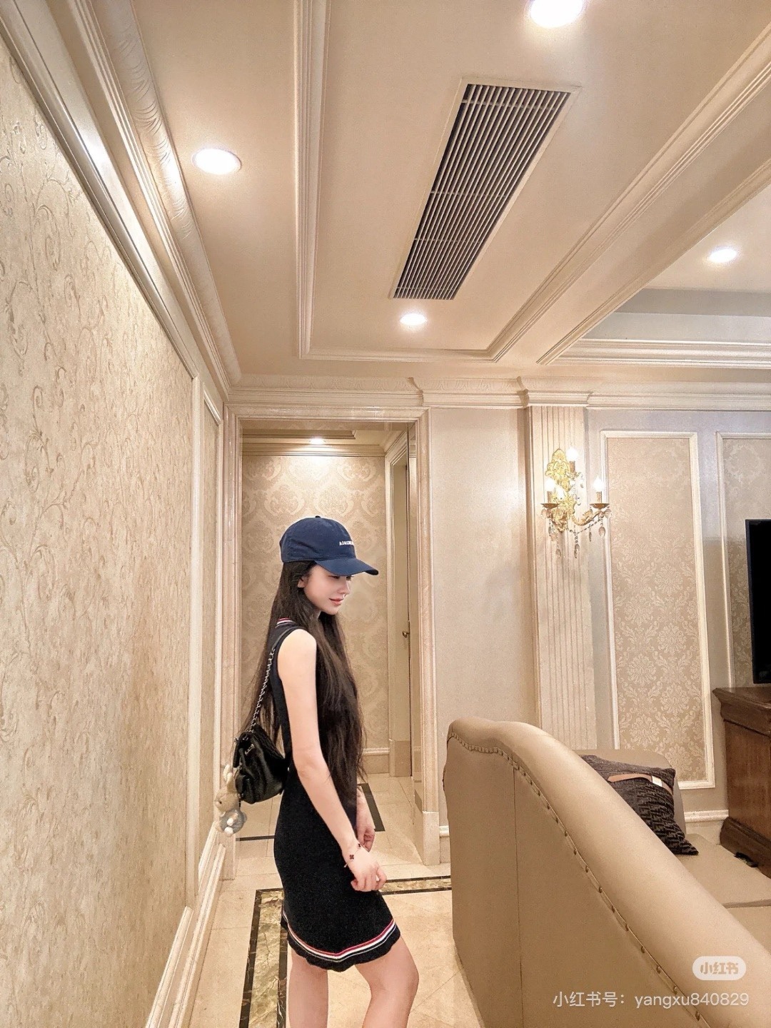 🔝THOM BROWNE TB 彩條翻領羊毛針織連衣裙
原版定制面料 輔料 
尺碼：1 2 3