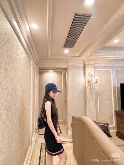 🔝THOM BROWNE TB 彩條翻領羊毛針織連衣裙
原版定制面料 輔料 
尺碼：1 2 3