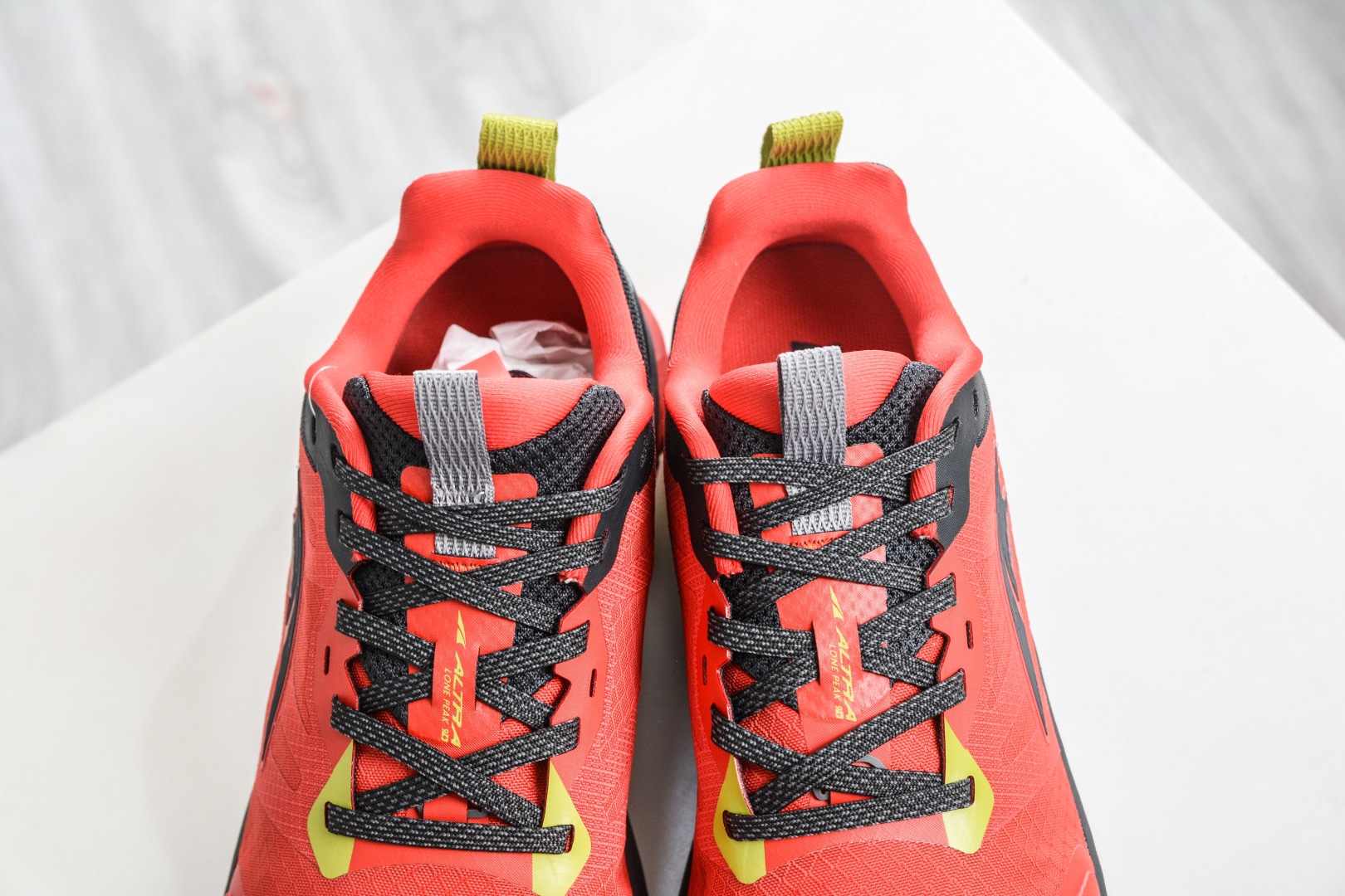 Altra Altra Lone Peak 9 奧創奧林匹斯9代 紅色 舒適百搭防滑耐磨低幫戶外跑步鞋
貨號：AL0A85RG660
SIZE：39 40 40.5 41 42 42.5 43 44 44.5 45