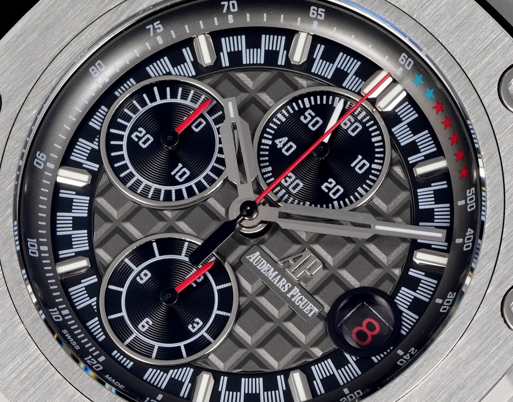 LS .Factory  愛彼  Audemars  Piguet  
邁克爾·舒馬赫皇家橡樹離岸型 26568PM.OO.A021CA.01 全新升級版，杜絕一眼假，橫空出世！
愛彼研制的邁克爾·舒馬赫皇家橡樹離岸型計時腕表採用44毫米的表徑，做到無可挑剔，堪稱天花板級別
