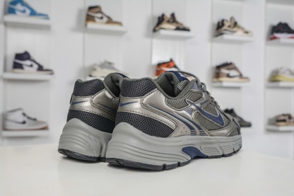 NK Air Zoom Vomero 20 經典復古潮流運動跑鞋 
貨號：HF0458 003
SIZE：36 36.5 37.5 38 38.5 39 40 40.5 41 42 42.5 43 44 45
