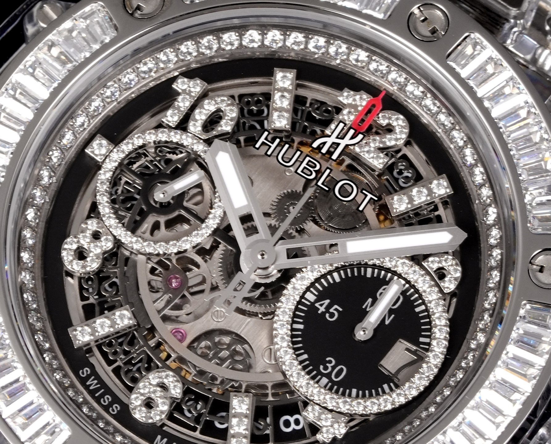 

 
HBF  FACTORY 恒宝HUBLOT 宇舶表年度最佳复刻作品——宇舶BIG BANG系列411.JX.4802.RT“全透明腕表”
【精彩细节】1.还原正品表盘后龙飞凤舞的镂空布局，2.采用与原装同样的丙烯酸有机玻璃极致克隆——完成不可能完成的任务。该材质不仅硬度高，且具有抗鑫腐蚀，耐磨损等卓越物理特性。
【机芯功能】腕表直径45mm。采用增强版计时7750机芯改原装HUB.1242型芯，实现所有功能吻合正装。
【精益求精】全力以赴，层层把关，在保证完美“透视感官”的同时，竭心尽力还原正品