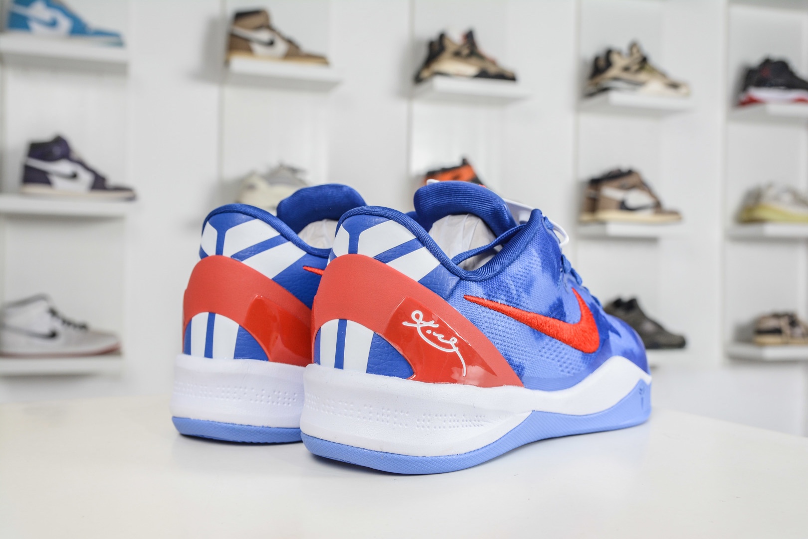 Nike Zoom Kobe VIII 馬年限定 CNY新年款 低幫復刻實戰運動低幫文化籃球鞋 內置元年緩震氣墊 
貨號: HF2793 008
Size：38 38.5 39 40 40.5 41 42 42.5 43 44 44.5 45 46