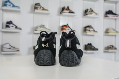 Balenciaga x Puma 彪馬 Speedcat 巴黎世家聯名款低幫休閒鞋 
貨號：847146 WSDSD 1090
尺碼：36 37 37.5 38 38.5 39 40 40.5 41 42 42.5 43 44 45 46