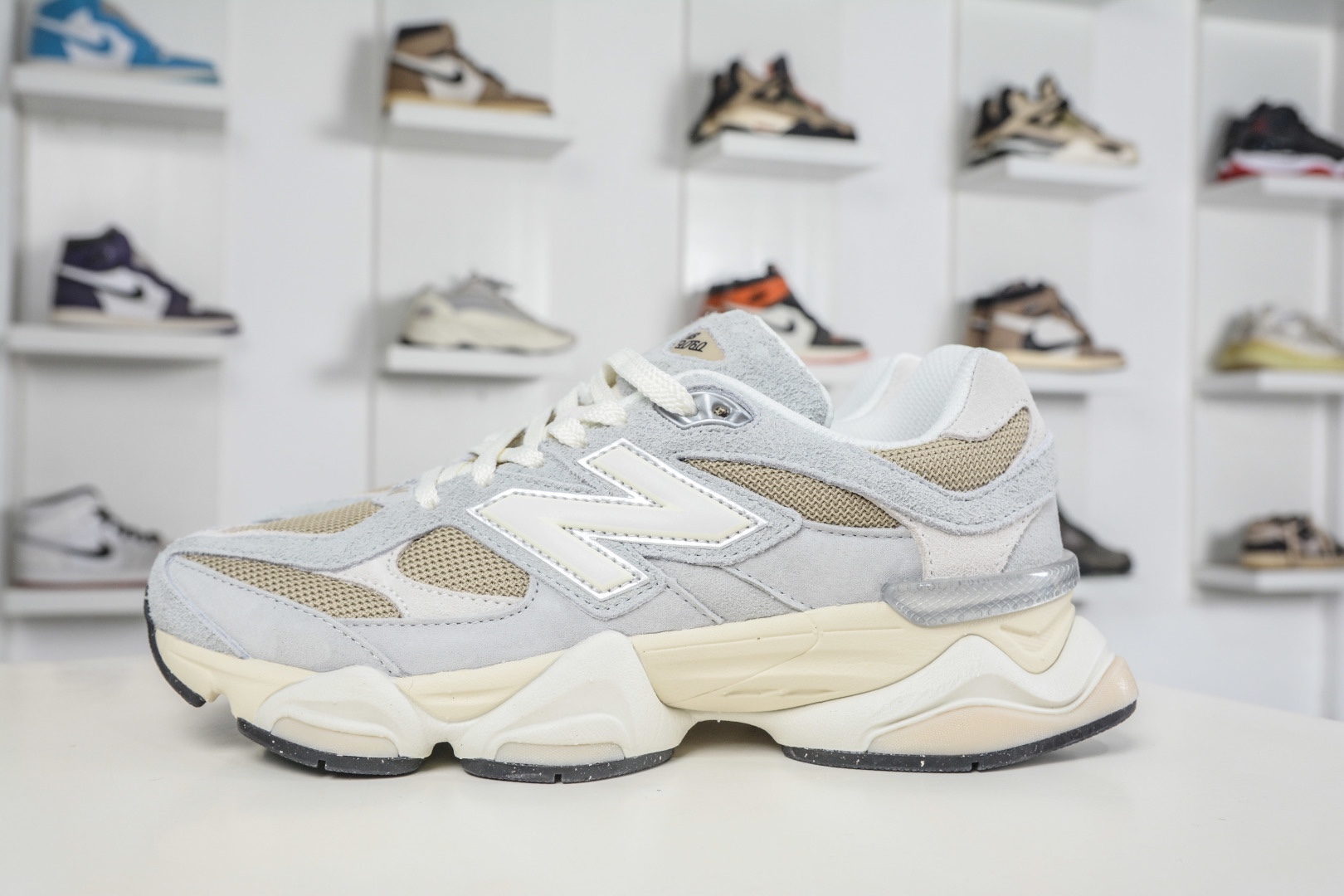 新百倫New Balance NB9060 米灰色 U9060440 
Size：36 37 37.5 38 38.5 39 40 40.5 41 42 42.5 43 44 45 45.5 46.5