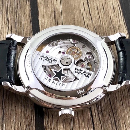 【真力時】菁英系列：一切來得剛剛好！
  機芯：進口9015改制ELITE6150型號-剛剛好
  表殼：原版開模42MM/316L精鋼-剛剛好
  玻璃：弧形雙面防眩處理藍寶石-剛剛好
  字面：字釘鐫刻/鍍銠太陽紋/琢面指針-剛剛好
  皮帶：精選意大利牛皮+膠質底皮-剛剛好
  表扣：原版制動折疊扣-剛剛好
原版開模超級復刻，歷盡兩年時間突破各種工藝難關，到達一切剛剛好的效果！