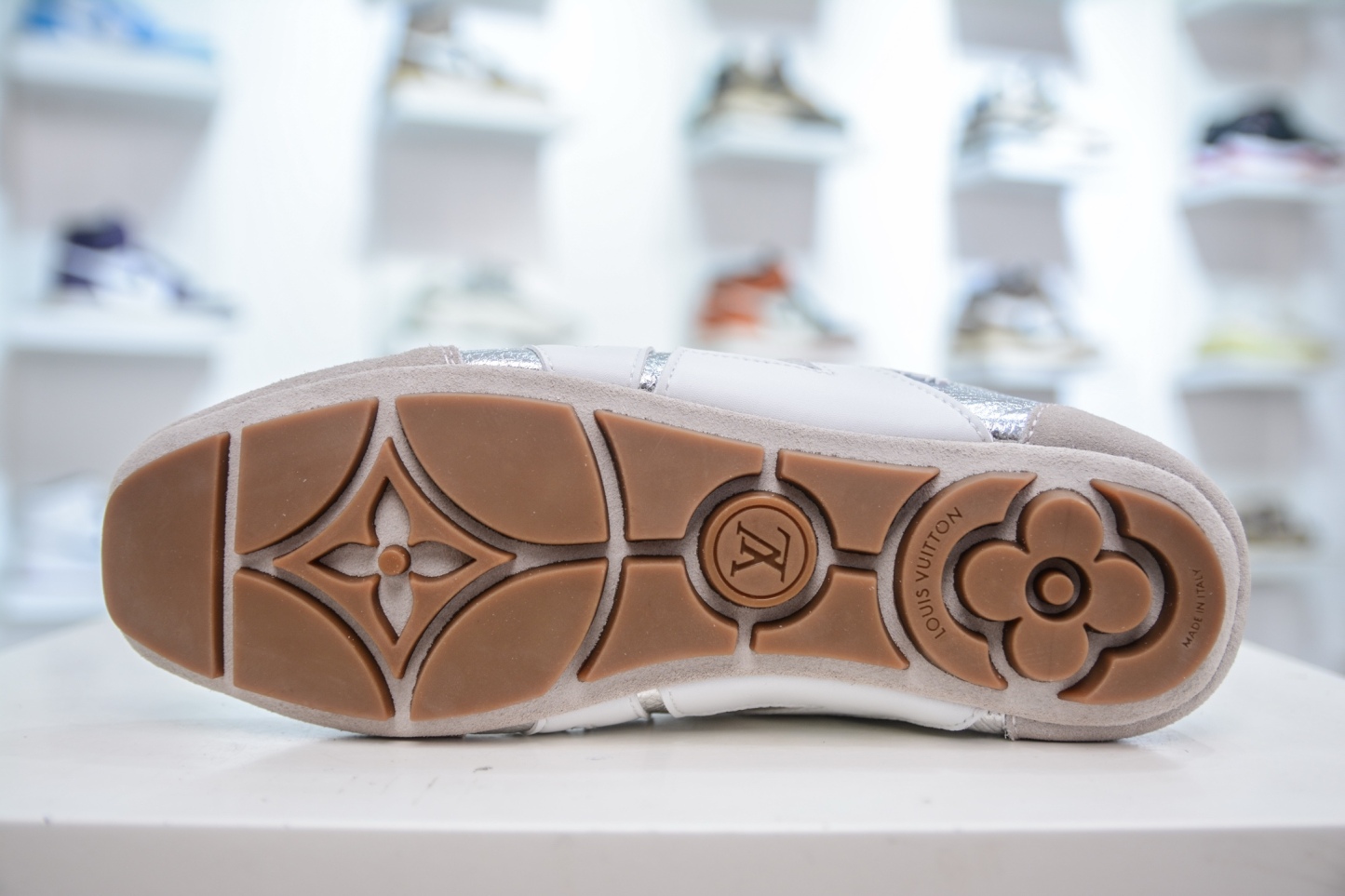 
LOUIS VUITTON lv Sneakerina 2025早春發佈新款德訓鞋芭蕾舞鞋
尺碼：35-44